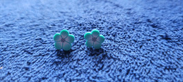 New Pierced Earrings Daisy Flower Teal Color Summer Spring Collectible Decorate - £11.98 GBP