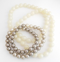 Vintage Ladies Snap Pop It Beads White Silver Gray Single Strand Necklace - $12.95