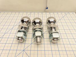Curt M-1A8 Trailer Hitch Ball 2&quot; V-5 6000Lb 1&quot; Shank 3 Pack - $717.31 MXN