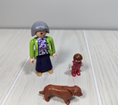 Playmobil 5329 Grand Kitchen Dollhouse replacement Grandma baby dog figu... - £8.14 GBP