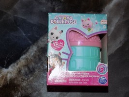 Gabby&#39;s Dollhouse Surprise Mini Figure NEW - $120.04 MXN