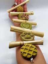 Grass Cake, Ball &amp; Bamboo Sticks Hanging Treat for Rabbit, Hamsters &amp; Chinchilla - £9.58 GBP