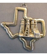 VINTAGE TEXAS SHAPED &quot;WOOD OIL WELLS&quot; STERLING SILVER CHARM PENDANT - £47.37 GBP