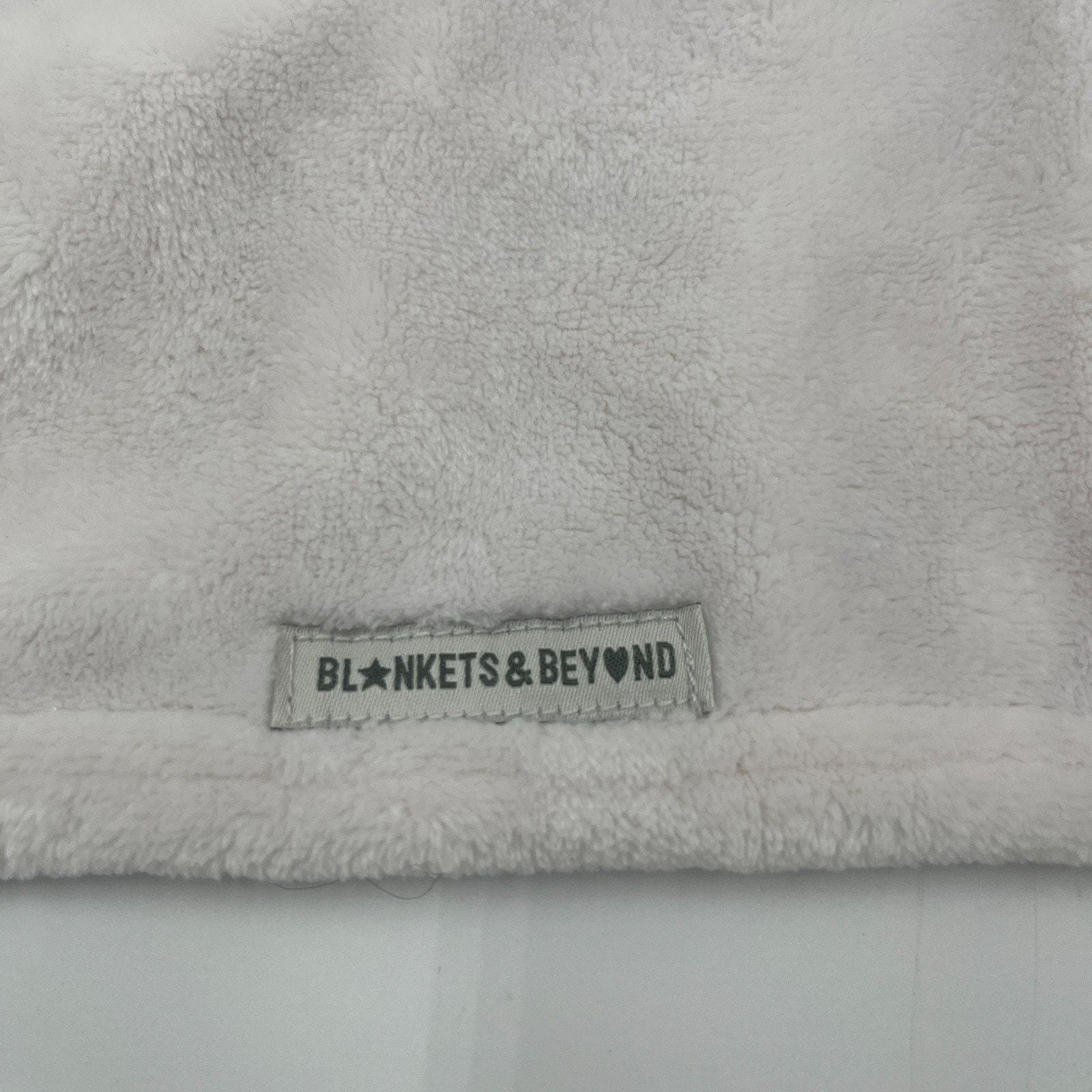 Blankets & Beyond White Penguin Gray Scarf Hat Security Blanket/Lovey White Gray Item image 5