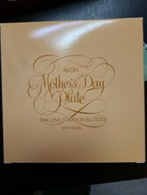 Avon Mothers day plate 1984 Love Comes in all Sizes Vintage NEW in BOX - £3.82 GBP