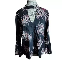 Abound Blouse Cold Keyhole Floral Size Medium - $13.00