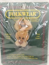 Boyds Bears And Friends Bearwear Pin - 2665 Too Loose Lapin - Easter Folkwear - £6.30 GBP