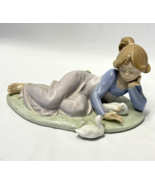 Lladro Figurine 5609 Playful Friends Nice Condition Girl Laying Down wit... - €46,88 EUR