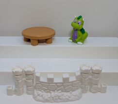 Fisher-Price Little People Castle Green Dragon table rock wall fence piece - $12.86