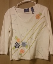 J.H. Collectibles - White Top 3/4 Sleeve Beaded Floral Design Size Small... - £6.95 GBP