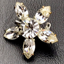 Rhinestones Brooch Vintage Pin Clear Jeweled Flower Star MCM - $16.84