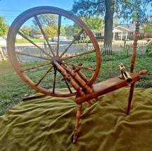 Antique Primitive Spinning Wheel - £445.79 GBP