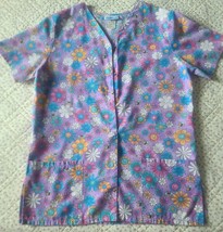 SB Fashion Scrubs Womens Size Small ~ Scrub Top ~ Multicolor Daisy Floral Design - £11.85 GBP
