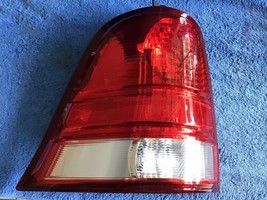 04-07 Ford Windstar LEFT Driver Tail Light FR416-U000L Eagle Eyes Used Condition - £21.68 GBP