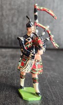 VINTAGE TOY SOLDIER SCOTTISH PIPER BAGPIPES SCOTTISH BLACK WATCH METAL 54mm - €7,45 EUR