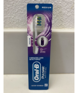 Oral-B 3D White Luxe Pulsar Battery Powered Medium Bristle Toothbrush - €8,30 EUR