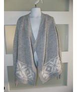 Blush &amp; Bloom Gray Snowflake Draped Cardigan Sweater Size L Girl&#39;s NEW - $625.88 MXN