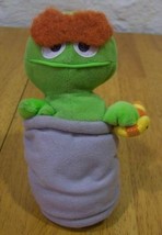 TYCO Sesame Street OSCAR THE GROUCH with WORM 6&quot;  Stuffed Animal 1997 - $15.35