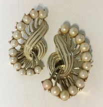 Marvella Earrings Clip-on Off White Faux Pearl Gold Tone Metal Vintage Signed - £35.97 GBP