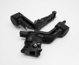 DJI RS 4 Pro 3-Axis Gimbal Stabilizer for Cameras - Black image 4