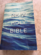 NKJV Holy Bible Paperback  - £11.79 GBP