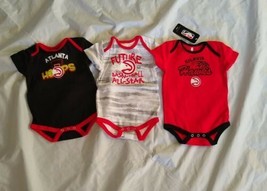 NBA Kids Baby Boy&#39;s Atlanta Hawks Red/Black/White Bodysuit Set 3pk 9K2l1BAAA 18M - £18.91 GBP