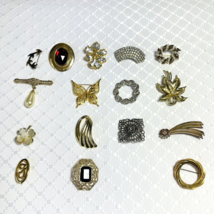 Lot of 16 Vintage Pins, Brooches - £30.16 GBP