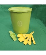 Tupperware Green Canister With Scoop &amp; Yellow Measuring Spoons Vintage Lot  - $18.93