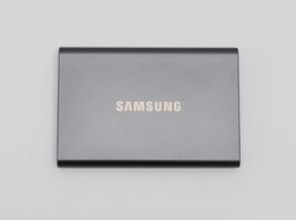 Samsung T7 MU-PC1T0T/AM 1TB USB 3.2 External SSD image 2