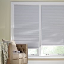 Hampton Bay Cordless Room Darkening Vinyl Mini Blinds, 48in - $469.27 MXN