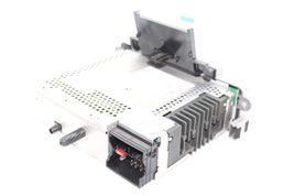 07-10 MINI COOPER CD Player F4186 image 7