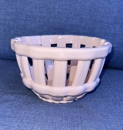 Primary image for New Potters Studio Pink Ceramic Woven Bread Roll Basket New 8”x6” Easter Glossy