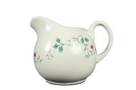 Pfaltzgraff Winterberry Large Gravy Boat / Pitcher Holds 32 oz - £11.07 GBP