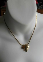 Vintage Trifari Signed Gold Tone Maple Leaf Pendant Necklace - £20.63 GBP