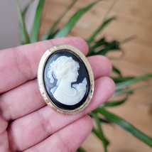 Vintage Cameo Pin - £23.67 GBP