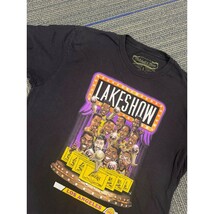 Mitchell &amp; Ness LA Lakers Lakeshow T-Shirt Mens Large NBA Graphic - $24.99