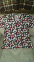 Peaches Santa Claus Christmas Scrub Top M 100% Cotton Naughty Or Nice Medical... - £14.23 GBP