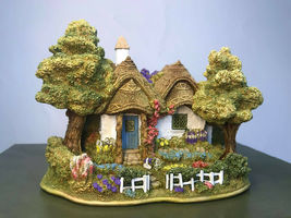 Lilliput Lane Cottages L2711 Bluebell Wood  - £79.93 GBP