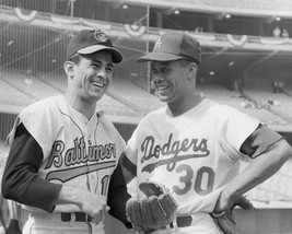 LUIS APARICIO MAURY WILLS 8X10 PHOTO LA DODGERS ORIOLE O&#39;s PICTURE BASEB... - £3.94 GBP