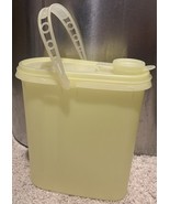 Tupperware Vintage Yellow Smooth Finish 2QT Pitcher with Lid &amp; Handle - $10.00