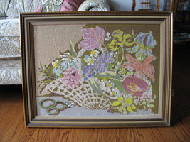 BIG VINTAGE FRAMED NEEDLEPOINT BASKET OF FLOWERS WITH SCISSOR 22-3/4&quot; X ... - £50.60 GBP