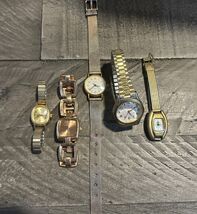 Lot of 5 Gold Tone Women's Watches Collezio Kim Rogers Classic Estate Fi... - $21.78