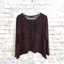 Lisa Bayne Animal Print Knit Top Size Medium - $34.65