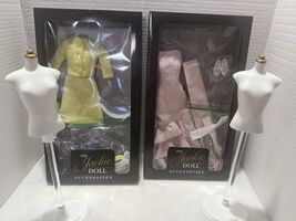 Franklin Mint Lot Of 4pc  | Jackie Kennedy Doll 2 Outfits, 2 Dress forms, - $94.05