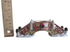 Christmas Village Olde Stone Bridge Bricks Landscape Accessory Wreath ~6... - $9.50