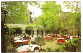 Vintage Postcard Court of Two Sisters Restaurant New Orleans Lousiana - £5.46 GBP