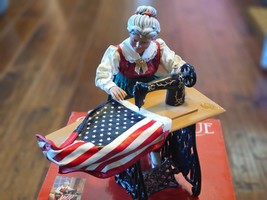 Sew Ho Ho Ho Possible Dreams Clothtique Grandma Sewing American Flag - £30.40 GBP
