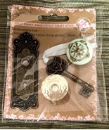 3D Dollhouse or Album Embellishments Escutcheon Key 2 Knobs New in Package - $166.13 MXN