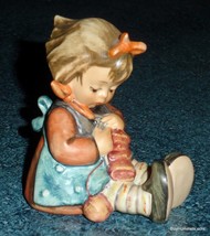 Goebel Hummel Figurine &quot;KNIT ONE PURL ONE&quot; #432 TMK6 - Cute Collectible Gift! - £34.18 GBP