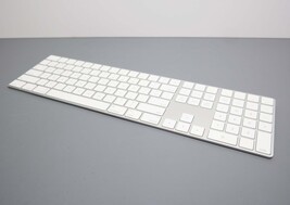 Apple Magic Keyboard Full Size with Numeric Keypad (Lightning) MXCJ3LL/A  image 4